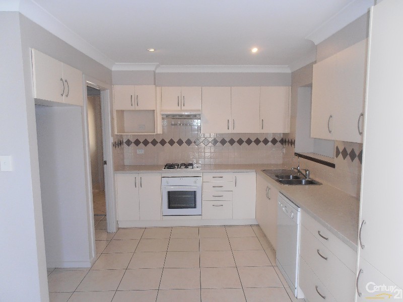 10 Liza Road, Happy Valley SA 5159