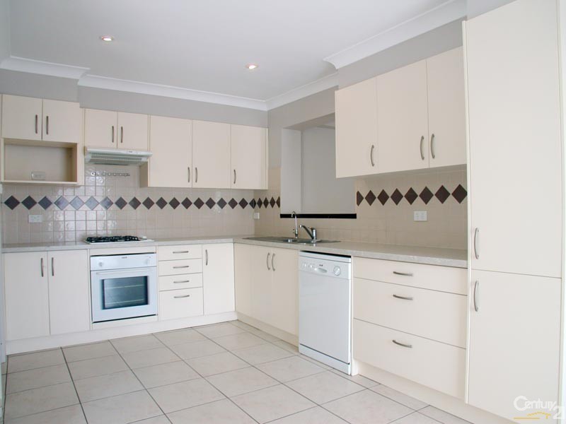 10 Liza Road, Happy Valley SA 5159