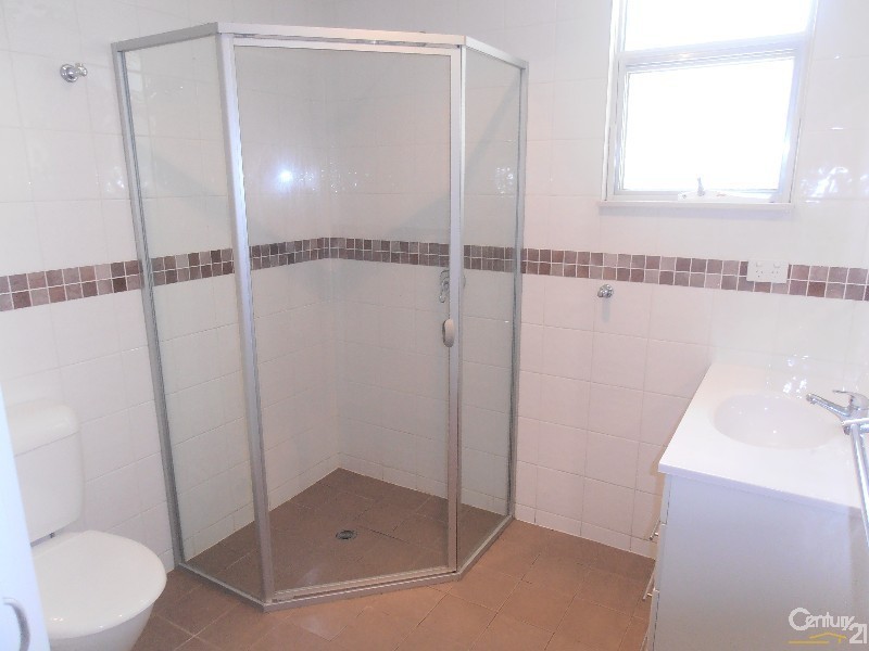 10 Liza Road, Happy Valley SA 5159