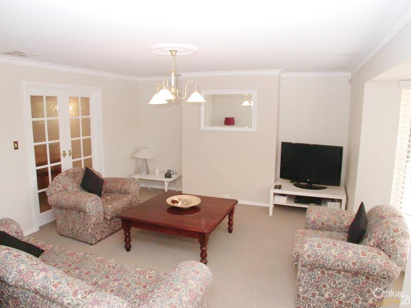 5 Skylark Close, Flagstaff Hill SA 5159