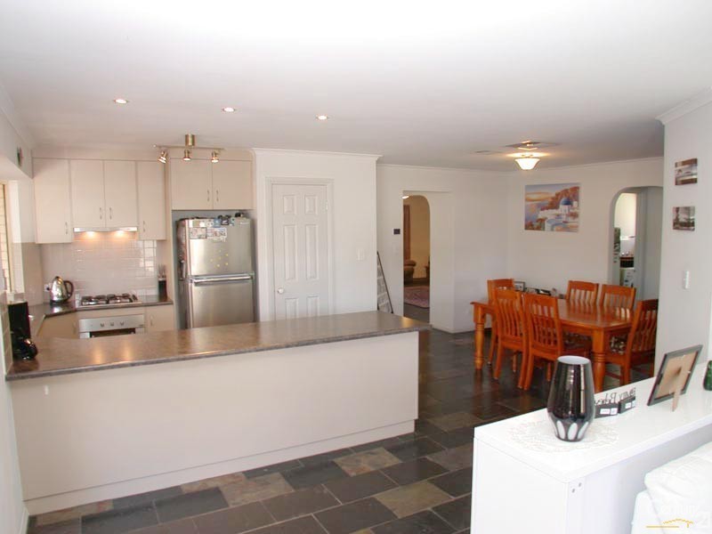 26 Ambrosini Court, Woodcroft SA 5162