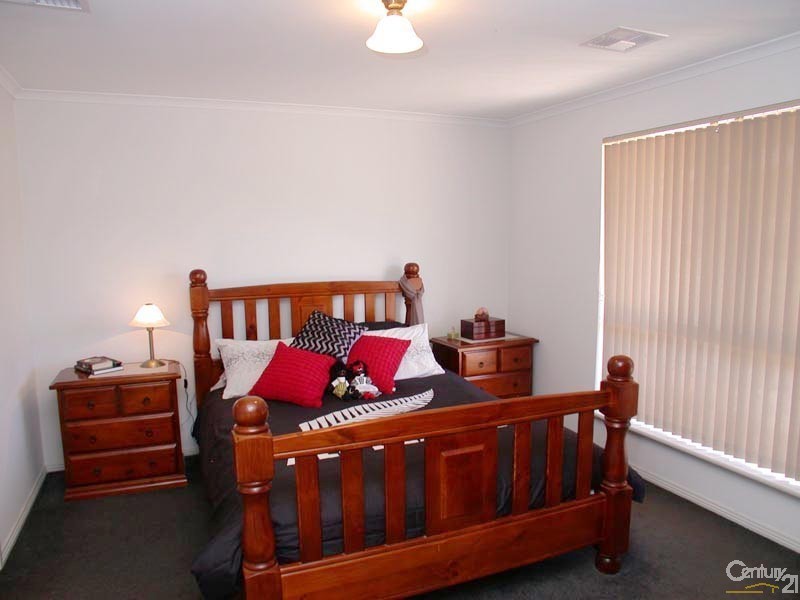 26 Ambrosini Court, Woodcroft SA 5162