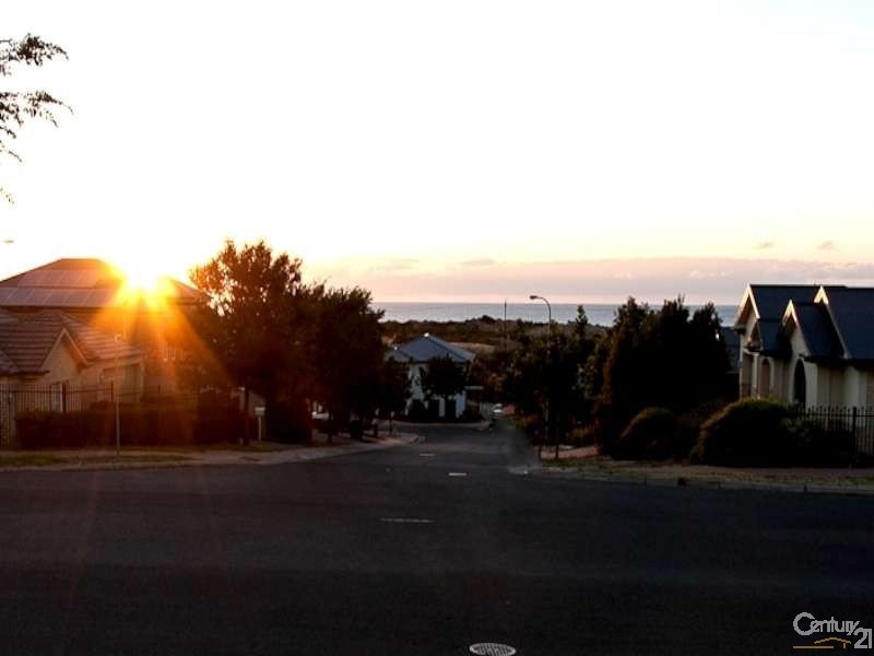 166 Grand Boulevard, Seaford Rise SA 5169
