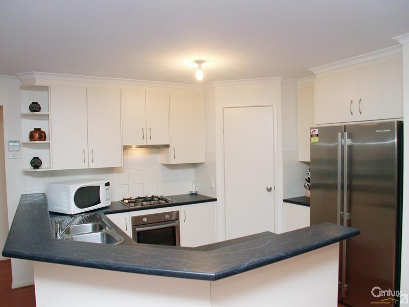 18 Edithburgh Avenue, Seaford Rise SA 5169