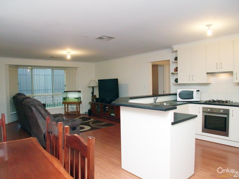 18 Edithburgh Avenue, Seaford Rise SA 5169