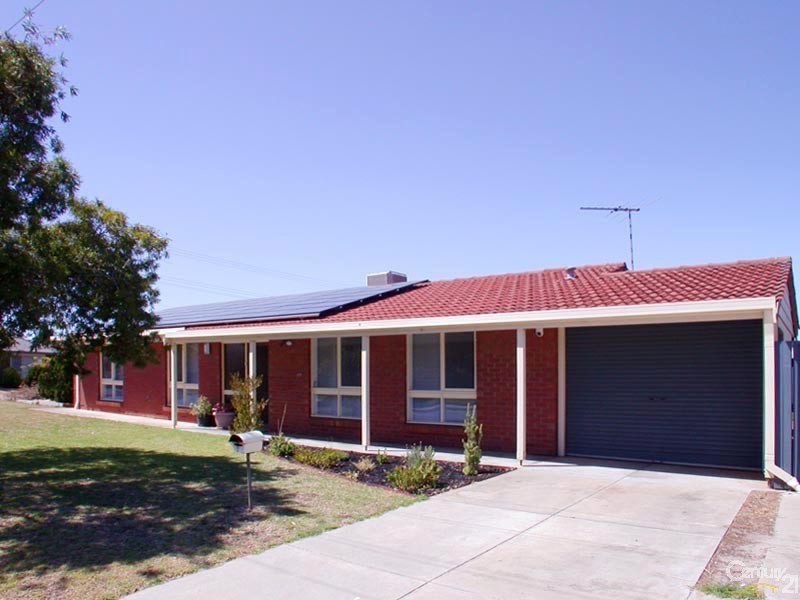2 Leawarra Avenue, Seaford SA 5169