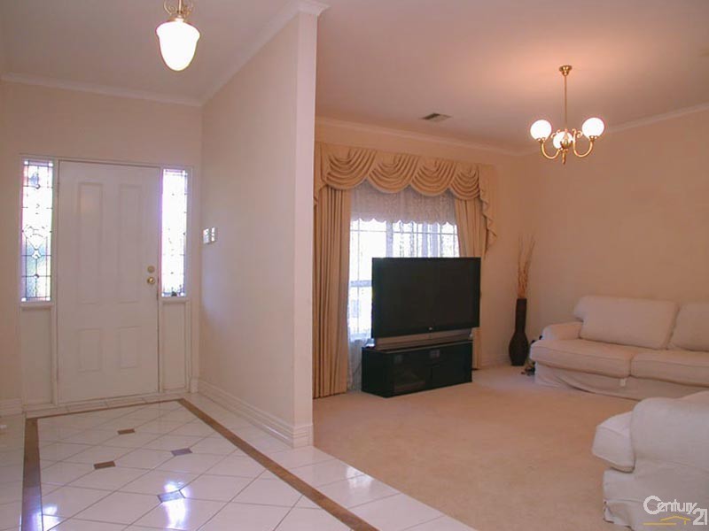 2 Stilton Walk, Happy Valley SA 5159