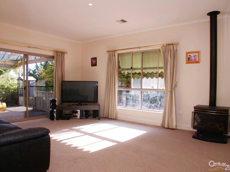 2 Stilton Walk, Happy Valley SA 5159