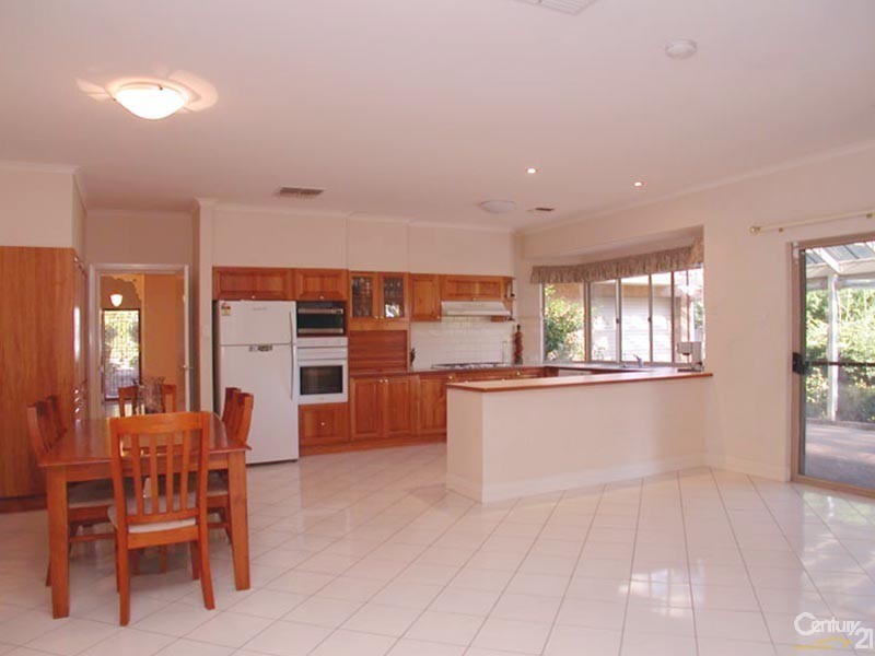2 Stilton Walk, Happy Valley SA 5159