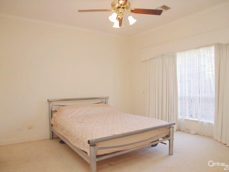 2 Stilton Walk, Happy Valley SA 5159