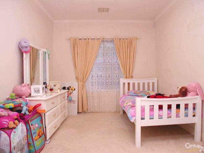 2 Stilton Walk, Happy Valley SA 5159