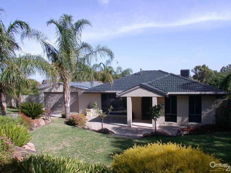 2 Penneys Rise, Onkaparinga Hills SA 5163