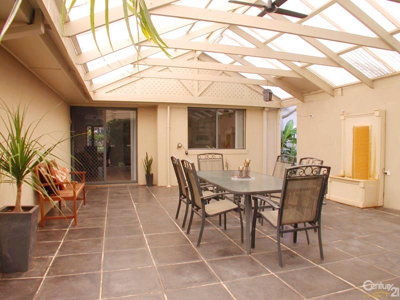 2 Penneys Rise, Onkaparinga Hills SA 5163