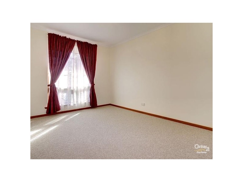 19 Sunnymeade Drive, Aberfoyle Park SA 5159