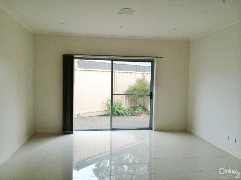 3/8 Kitto Crescent, Aldinga Beach SA 5173