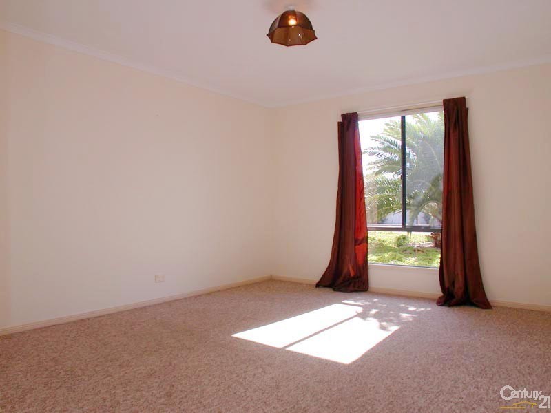 4 Walsh Street, Aldinga Beach SA 5173