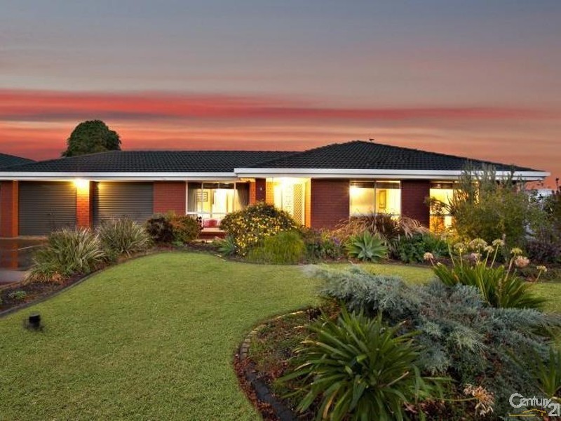 8 Petrel Close, Seaford Rise SA 5169