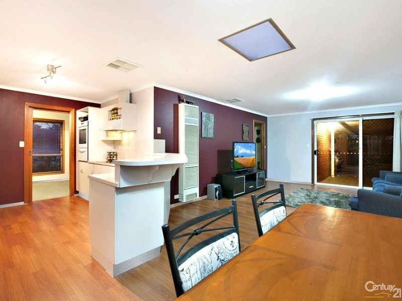 8 Petrel Close, Seaford Rise SA 5169