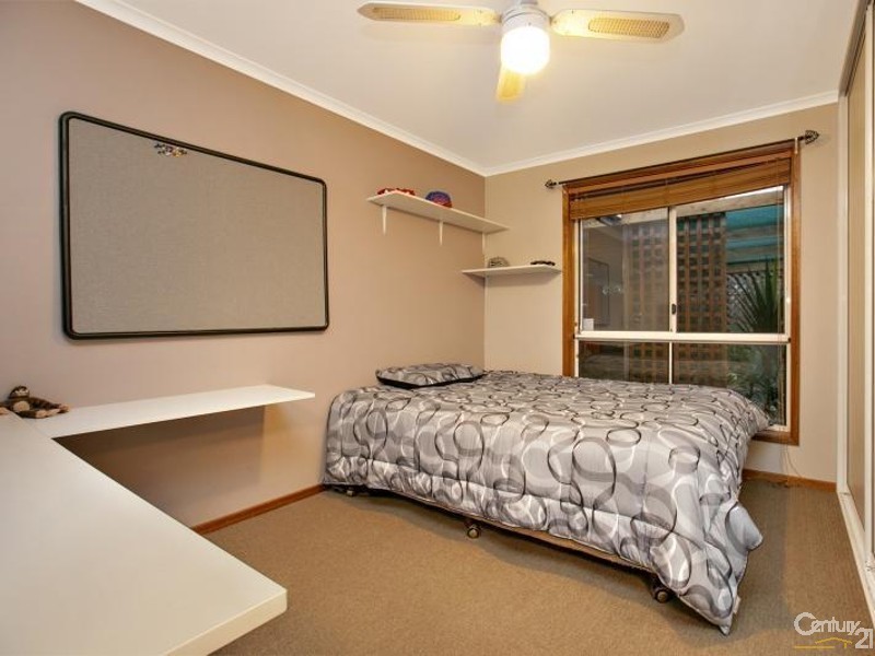 8 Petrel Close, Seaford Rise SA 5169