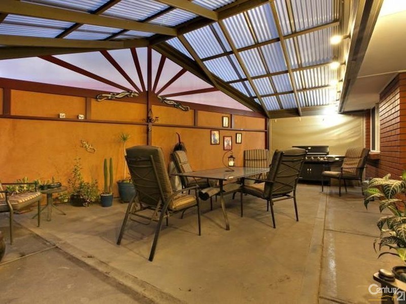 8 Petrel Close, Seaford Rise SA 5169