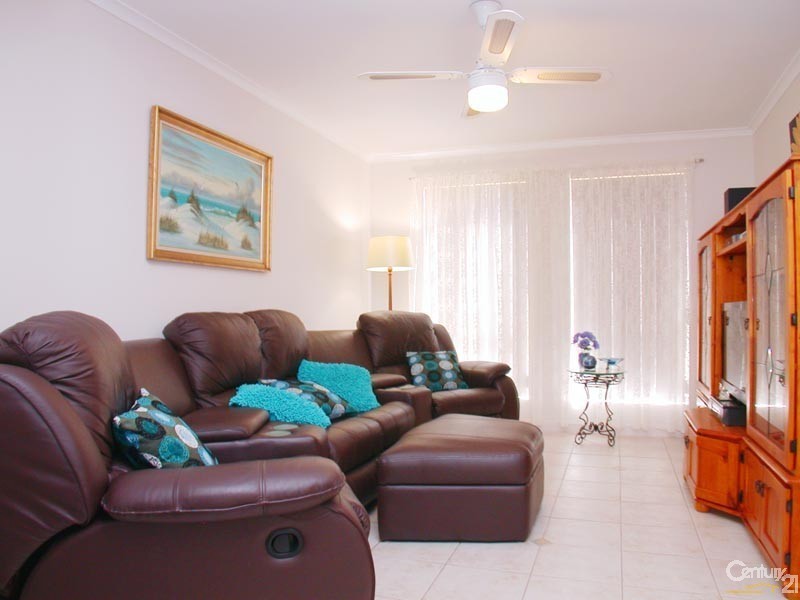 2 14 Dalkeith Avenue, Morphett Vale SA 5162