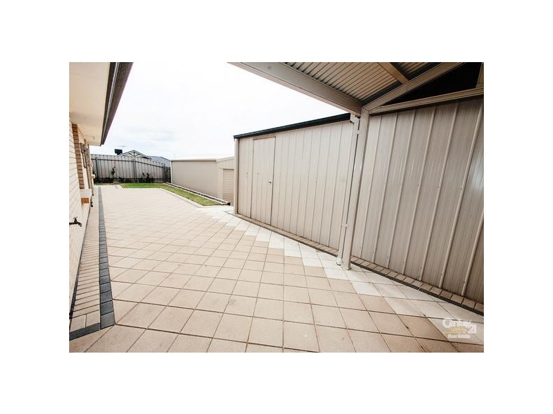 10 Henley Circuit, Seaford Rise SA 5169