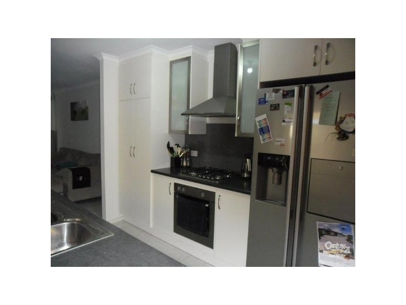 3 Lance Ave, Hackham SA 5163