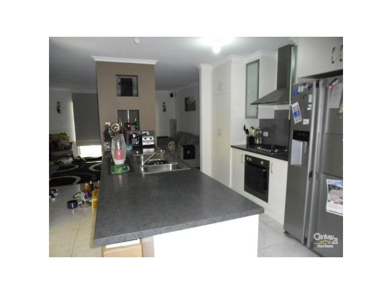 3 Lance Ave, Hackham SA 5163