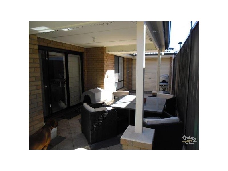 3 Lance Ave, Hackham SA 5163
