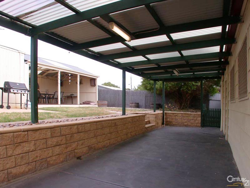 89 Commercial Road, Port Noarlunga South SA 5167