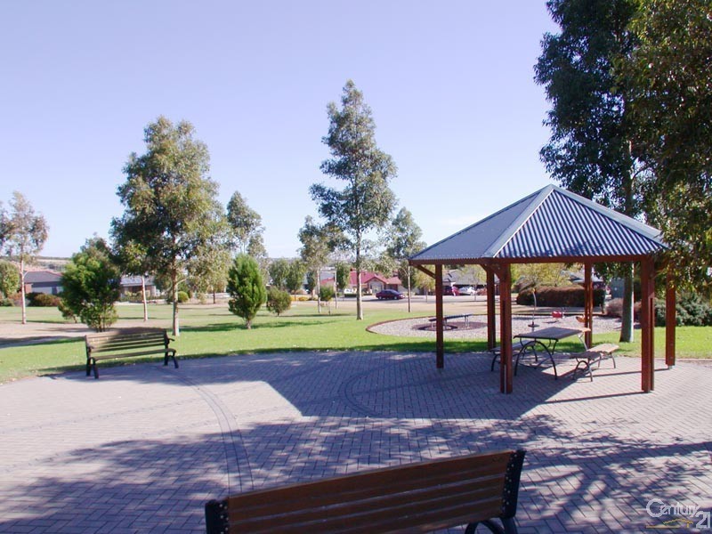 4 Antonio Street, Huntfield Heights SA 5163