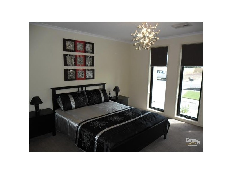 10 Lighthouse Terrace, Seaford Meadows SA 5169
