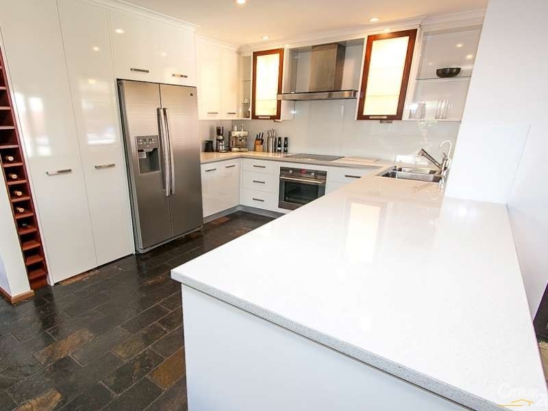 36 Sun Crescent, Happy Valley SA 5159