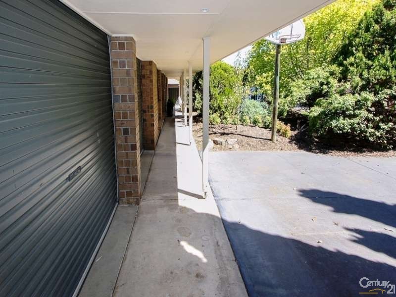 36 Sun Crescent, Happy Valley SA 5159