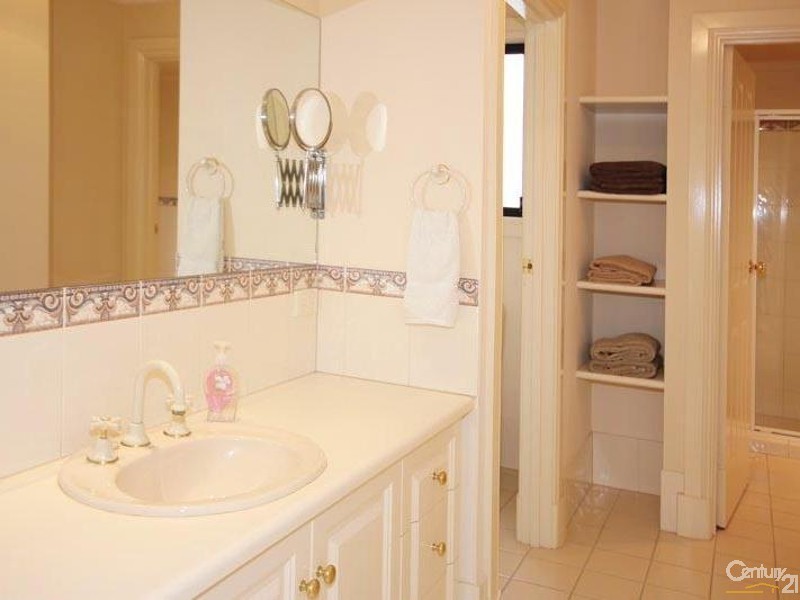 6 Windana Mews, Glandore SA 5037