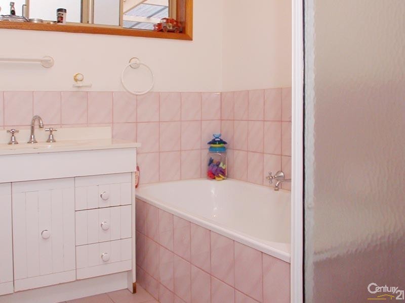 8 Wyman Way, Woodcroft SA 5162