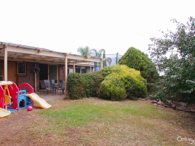 8 Wyman Way, Woodcroft SA 5162