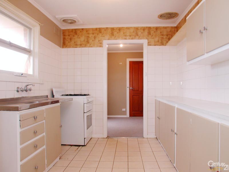 2 Julian Street, Christie Downs SA 5164