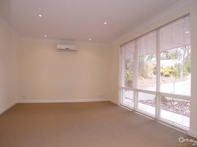 15 Mallen Street, Morphett Vale SA 5162