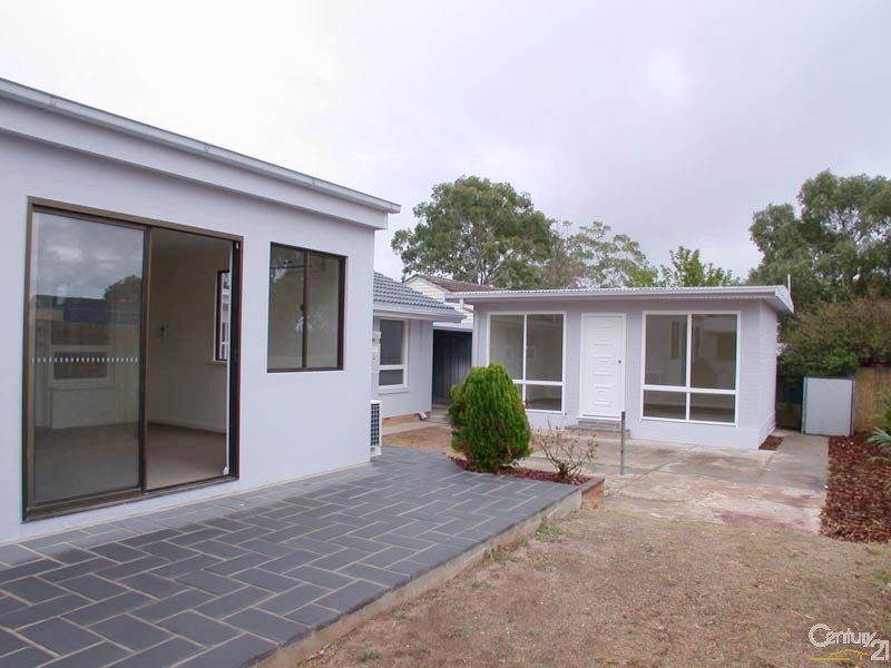 15 Mallen Street, Morphett Vale SA 5162