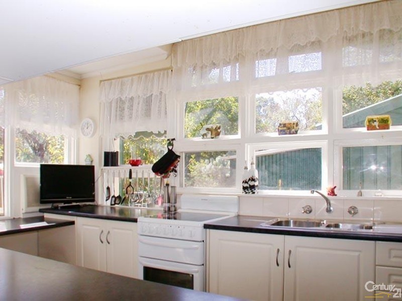 109 Kenihans Road, Happy Valley SA 5159