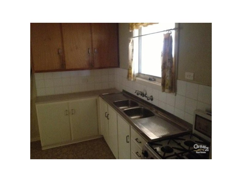 5 Edmund St, Christie Downs SA 5164
