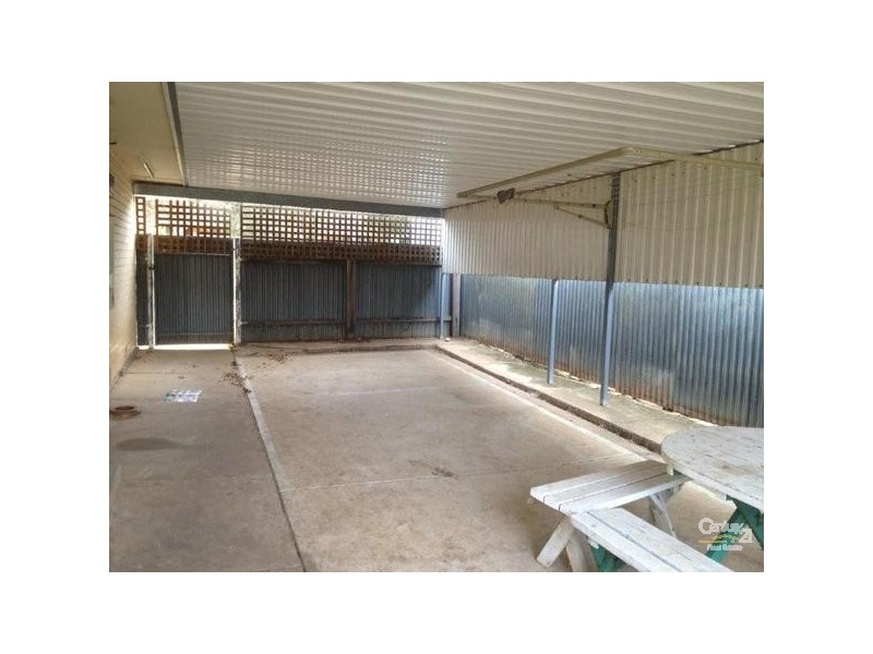 5 Edmund St, Christie Downs SA 5164