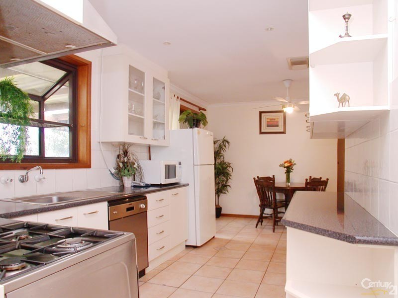 7 Cornwall Court, Woodcroft SA 5162