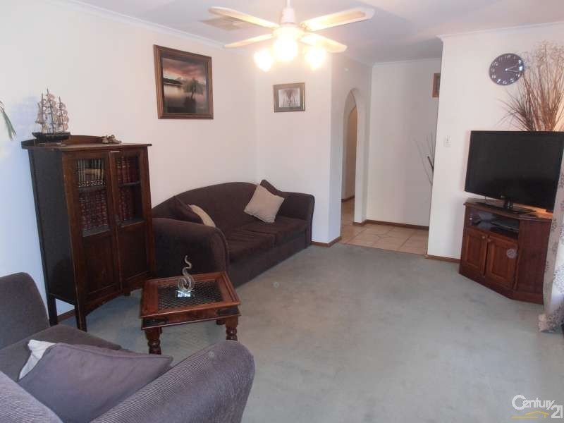 7 Cornwall Court, Woodcroft SA 5162