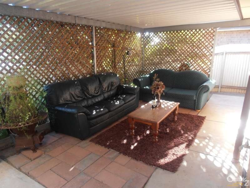 7 Cornwall Court, Woodcroft SA 5162