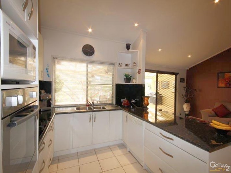 15 Broadmeadow Drive, Flagstaff Hill SA 5159