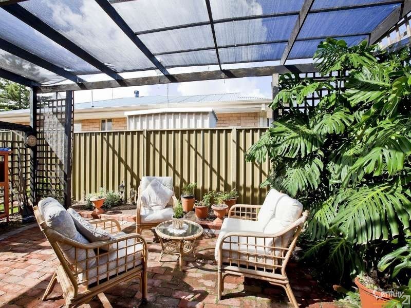 28 Clovelly Avenue, Christies Beach SA 5165