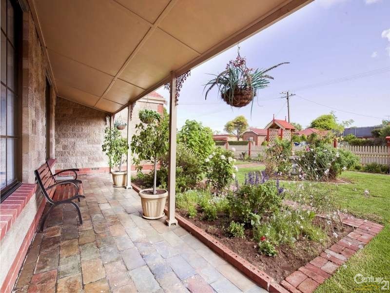 28 Clovelly Avenue, Christies Beach SA 5165