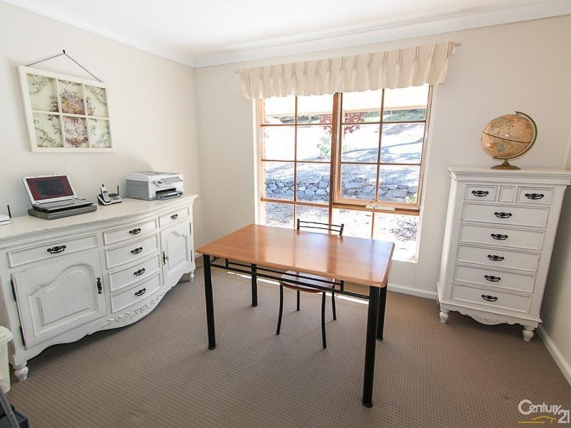 16 The Pines Close, Happy Valley SA 5159